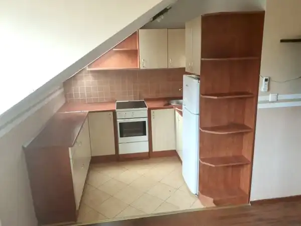 Eladó téglalakás, Oroszlány 1+1 szoba 49 m² 34.5 M Ft