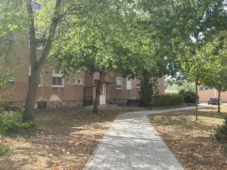 Eladó téglalakás, Oroszlány 2 szoba 56 m² 32.2 M Ft