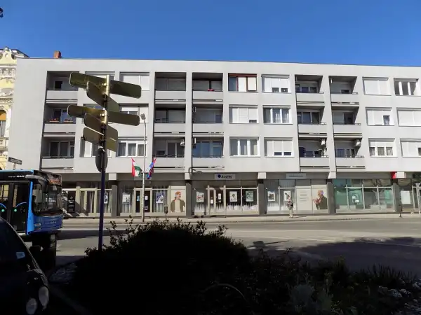 Eladó téglalakás, Pápa 2+1 szoba 69 m² 55 M Ft