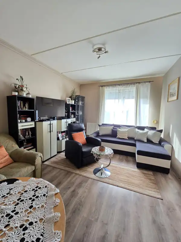 Eladó téglalakás, Pécs 1 szoba 37 m² 42.99 M Ft