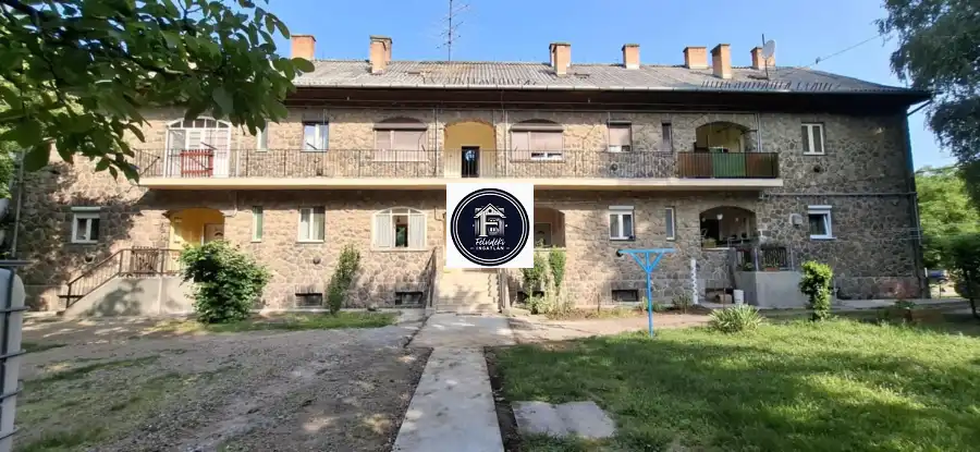 eladó téglalakás, Petőfibánya