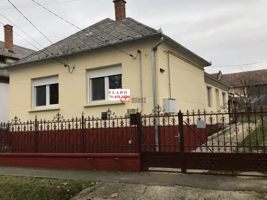 eladó téglalakás, Petrivente