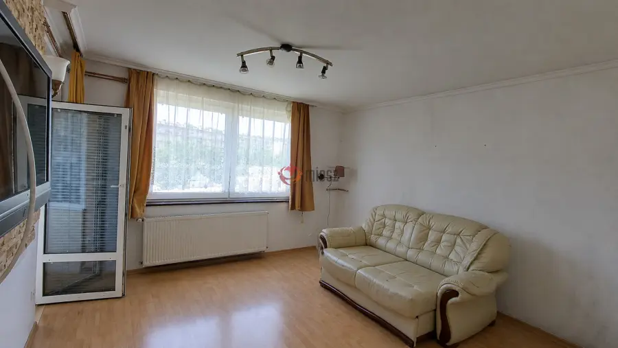 eladó téglalakás, Salgótarján