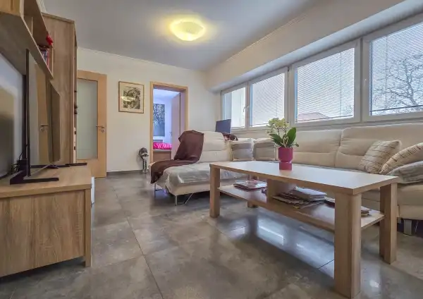 Eladó téglalakás, Sopron 3 szoba 77 m² 75 M Ft