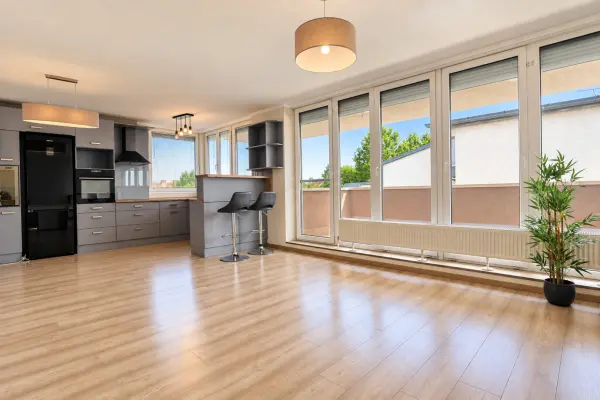 Eladó téglalakás, Szeged 4 szoba 74 m² 87.9 M Ft