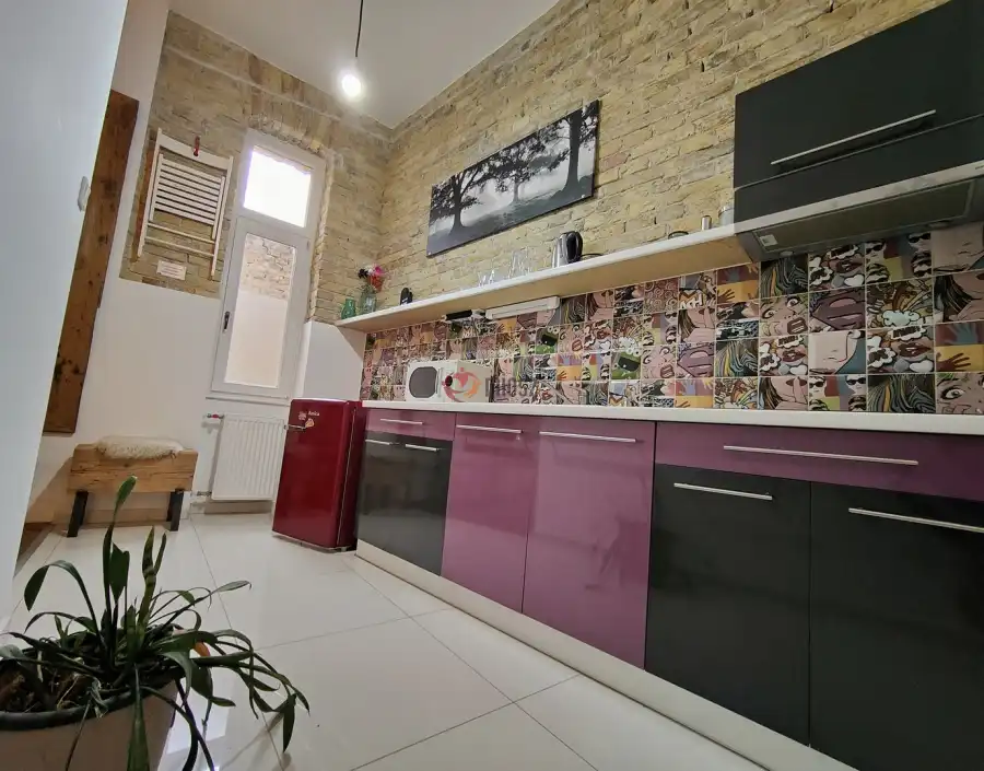 eladó téglalakás, Szeged