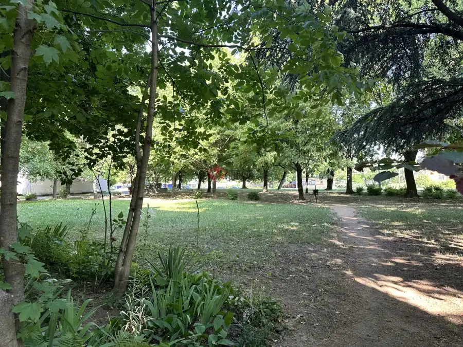 eladó téglalakás, Székesfehérvár