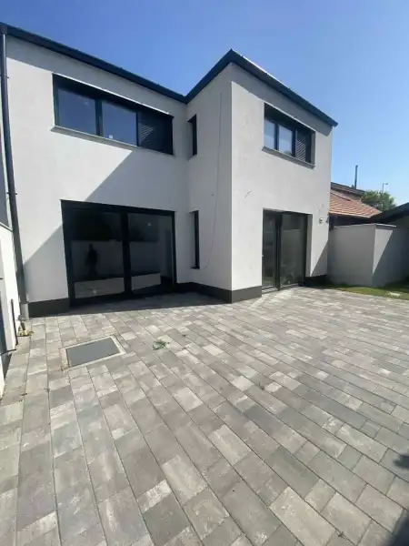 eladó téglalakás, Szentendre