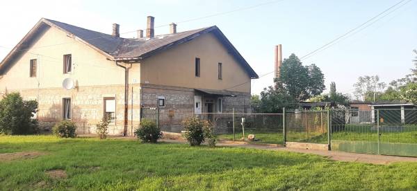 eladó téglalakás, Szerencs