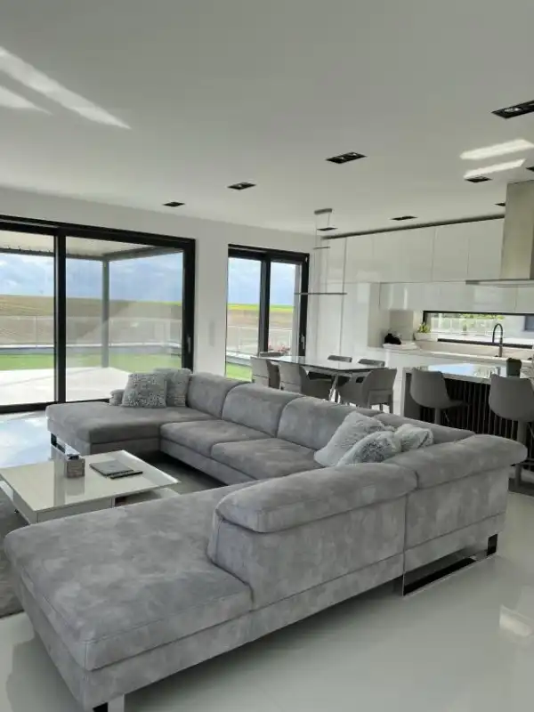 Eladó téglalakás, Tata 3 szoba 204 m² 149.99 M Ft