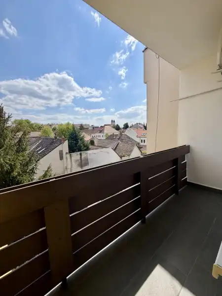 Eladó téglalakás, Tata 2+1 szoba 61 m² 66.9 M Ft