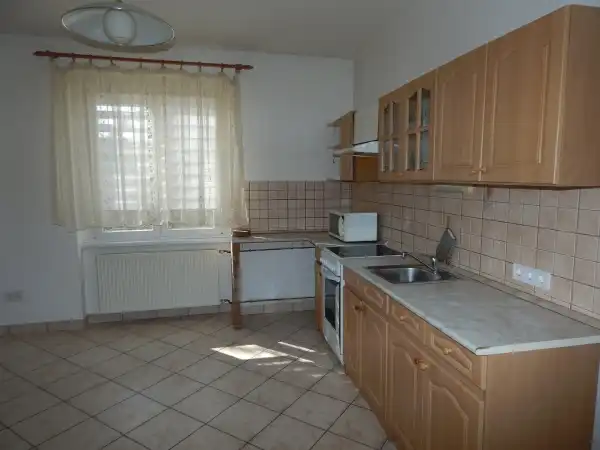 Eladó téglalakás, Tatabánya 1+1 szoba 43 m² 36.5 M Ft