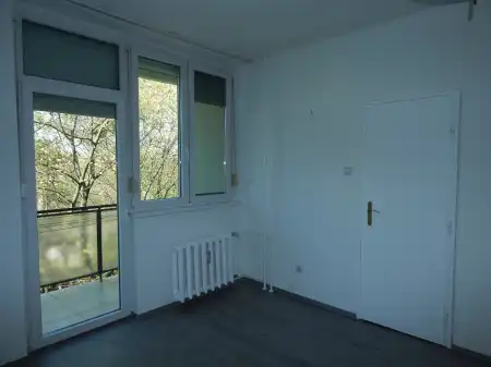 eladó téglalakás, Tatabánya