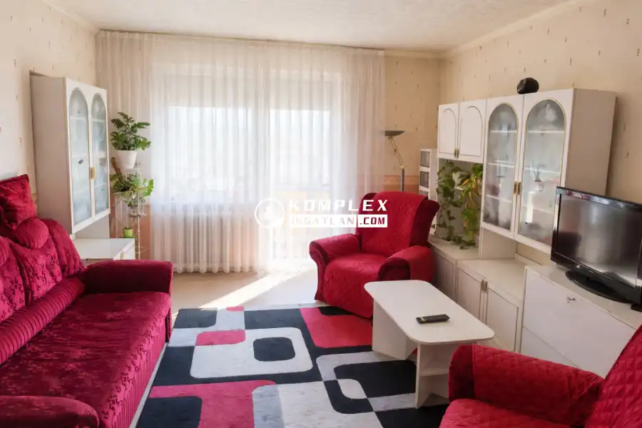 eladó téglalakás, Tatabánya