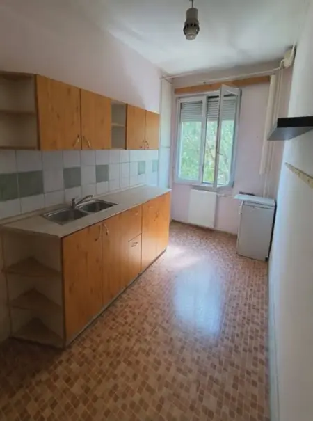 eladó téglalakás, Tatabánya