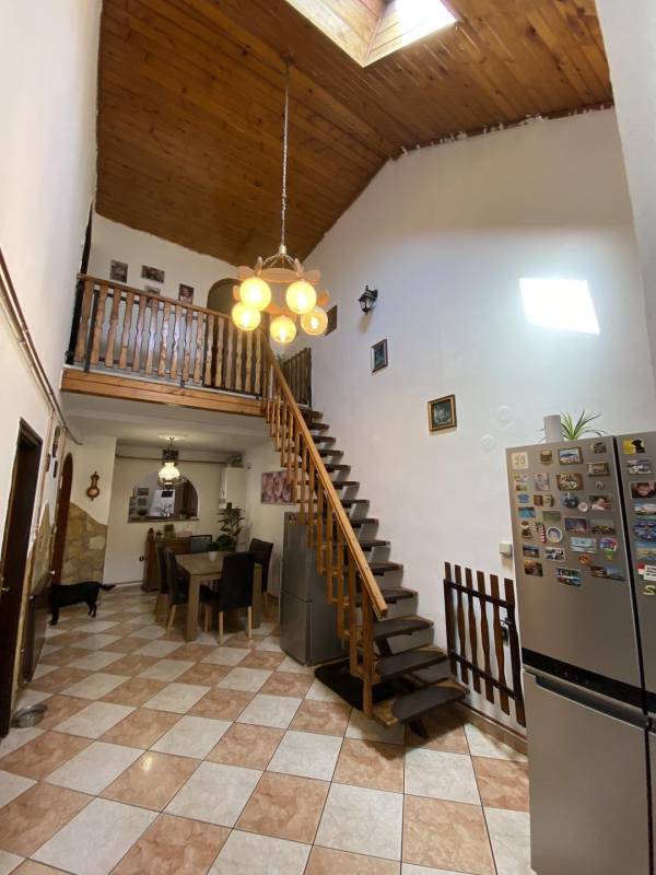 eladó téglalakás, Vác