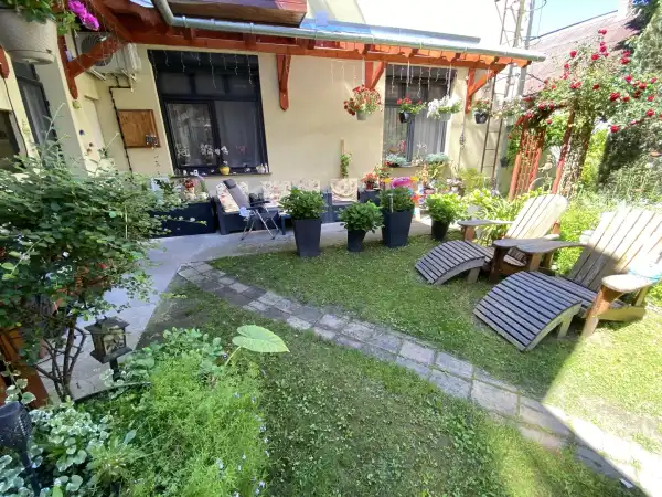 Eladó téglalakás, Vác 3 szoba 78 m² 67 M Ft