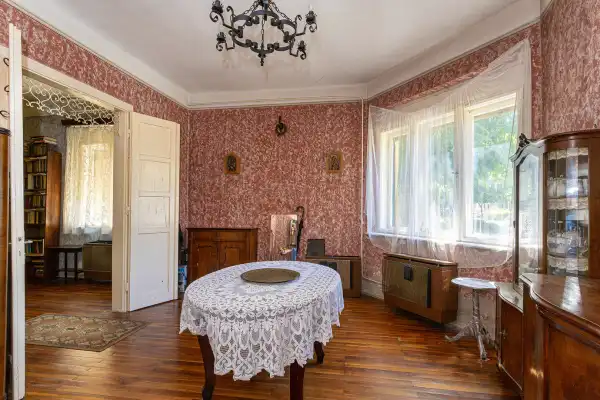 Eladó téglalakás, Vác 2+1 szoba 56 m² 55.9 M Ft