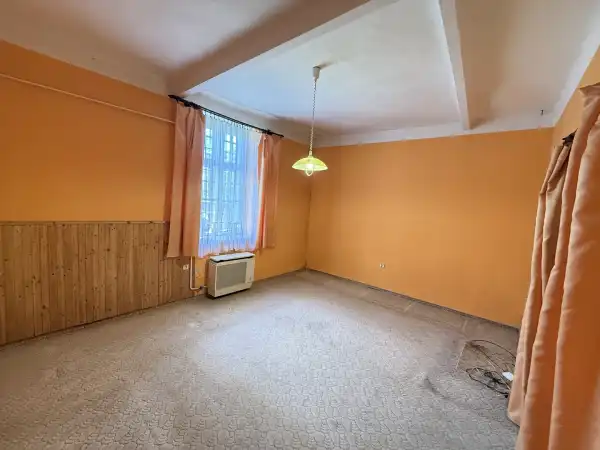 Eladó téglalakás, Vác 1 szoba 32 m² 35 M Ft