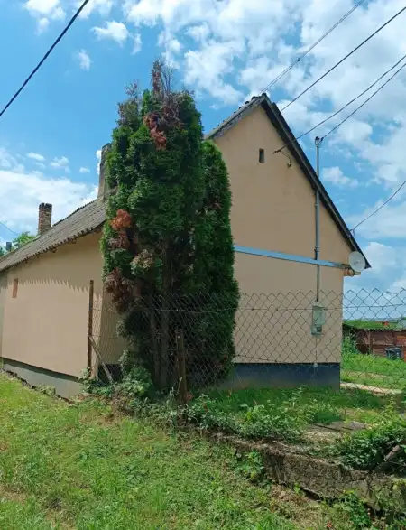 eladó téglalakás, Vác