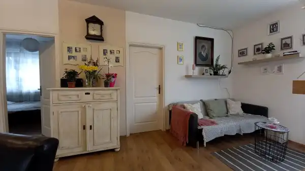 Eladó téglalakás, Vác 6 szoba 160 m² 80 M Ft