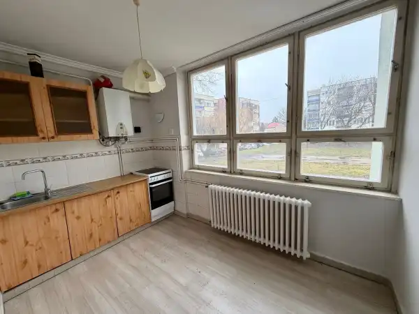 Eladó téglalakás, Vác 2 szoba 62 m² 64 M Ft