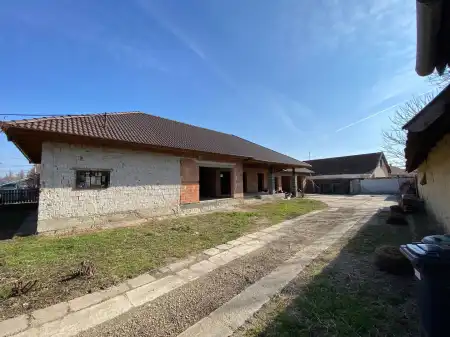 eladó új építésű családi ház, Békés