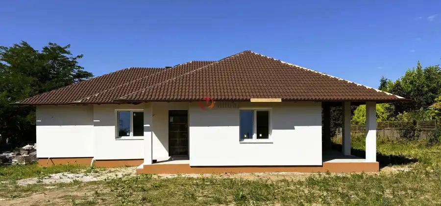 eladó új építésű családi ház, Erdőkertes