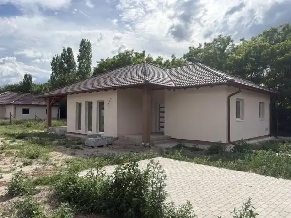 Eladó új építésű családi ház, Kiskunlacháza 4 szoba 113 m² 89.9 M Ft