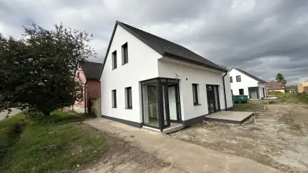eladó új építésű családi ház, Levél