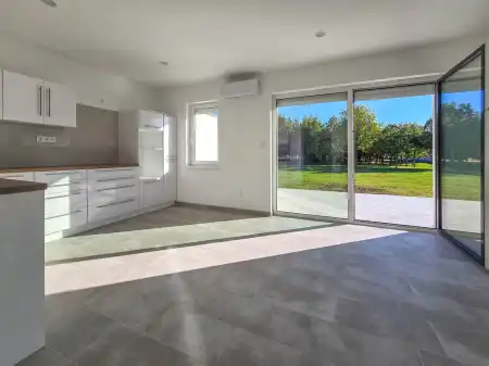 eladó új építésű családi ház, Lövő