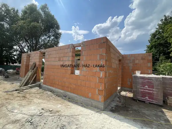 Eladó új építésű családi ház, Veresegyház 5 szoba 130 m² 109.9 M Ft