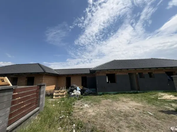 Eladó új építésű ikerház, Kiskunlacháza 5 szoba 91 m² 72.9 M Ft