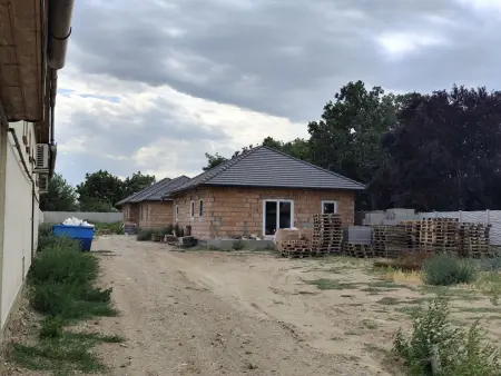 eladó új építésű ikerház, Újhartyán
