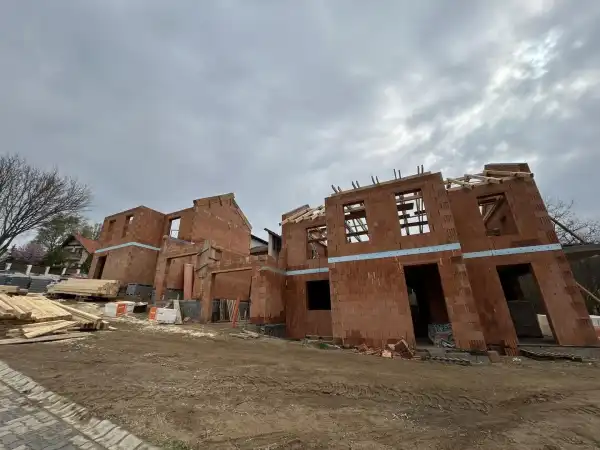 Eladó új építésű ikerház, Veresegyház 5+1 szoba 132 m² 114.2 M Ft