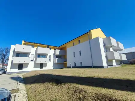 eladó új építésű téglalakás, Komárom