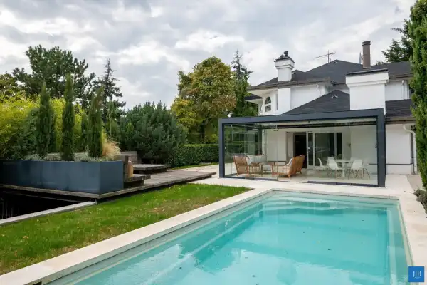 Eladó újszerű családi ház, Budapest, II. kerület 5 szoba 457 m² 850 M Ft