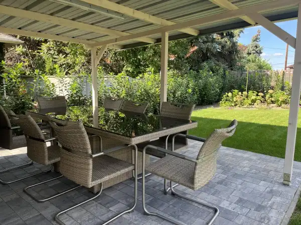Eladó újszerű családi ház, Dunakeszi 5 szoba 223 m² 289 M Ft
