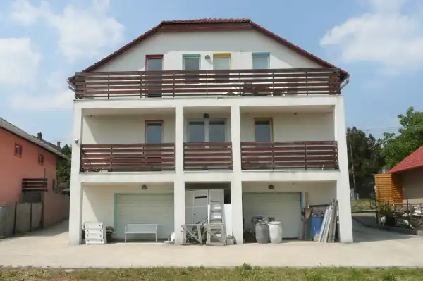 Eladó újszerű családi ház, Ercsi 7+1 szoba 170 m² 143 M Ft
