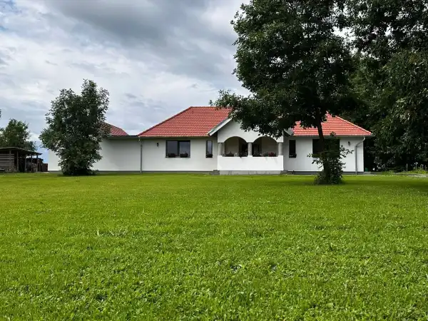 Eladó újszerű családi ház, Lendvajakabfa 5 szoba 131 m² 139.9 M Ft