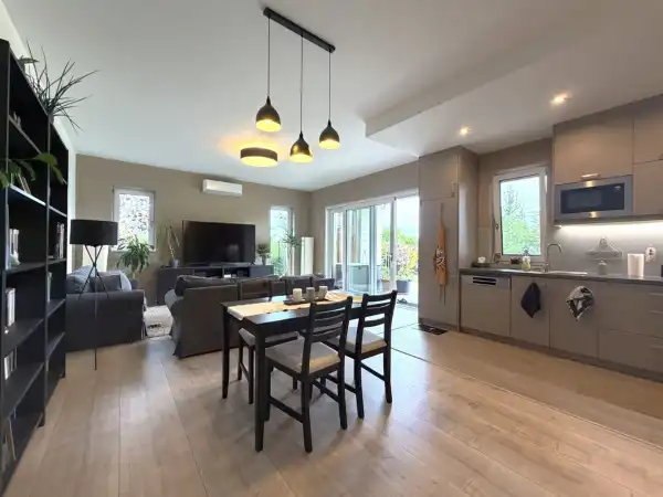 Eladó újszerű családi ház, Nagykovácsi 4 szoba 168 m² 259 M Ft