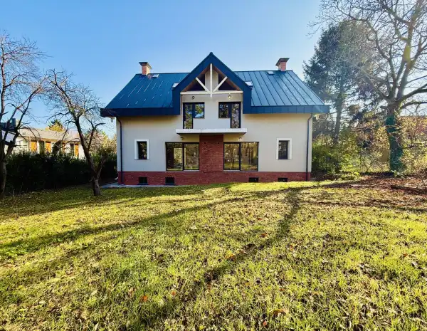 Eladó újszerű ikerház, Budapest, II. kerület 6 szoba 228 m² 250 M Ft