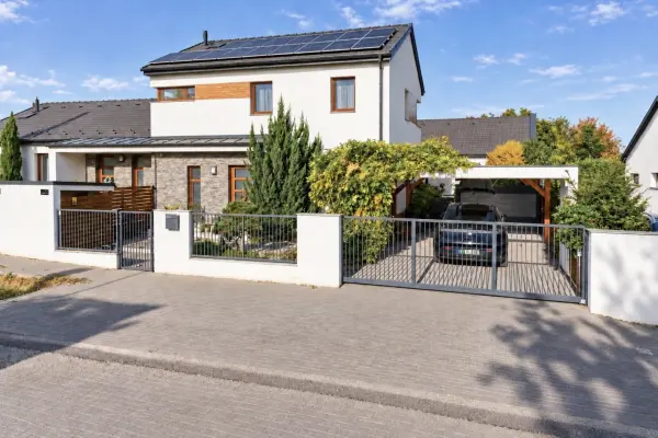 Eladó újszerű ikerház, Gyömrő 3 szoba 145 m² 195 M Ft