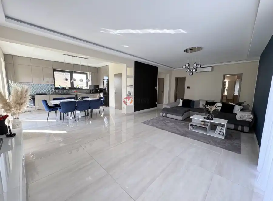 eladó újszerű ikerház, Szigetszentmiklós