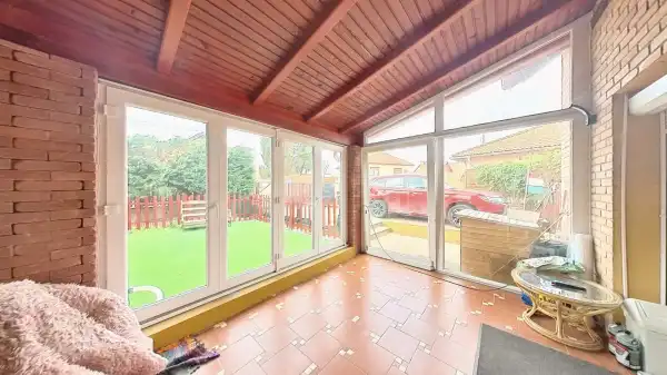 Eladó újszerű ikerház, Üllő 4 szoba 108 m² 94.9 M Ft