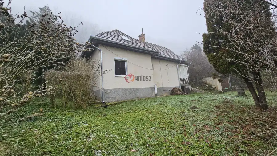 eladó újszerű nyaraló, Magyarhertelend