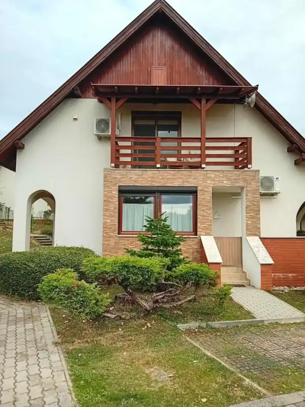 Eladó újszerű téglalakás, Alsópáhok 3 szoba 72 m² 67.9 M Ft Eladó újszerű téglalakás, Alsópáhok 3 szoba 72 m² 67.9 M Ft