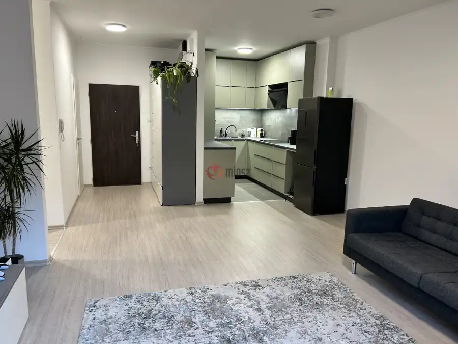 eladó újszerű téglalakás, Biatorbágy