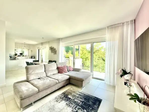 Eladó újszerű téglalakás, Budaörs 4 szoba 105 m² 150 M Ft