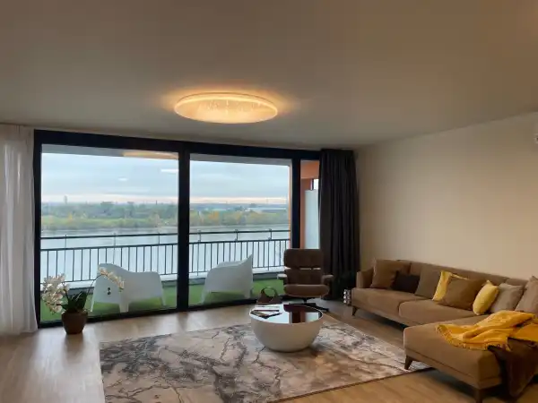 Eladó újszerű téglalakás, Budapest, III. kerület 3 szoba 78 m² 185.66 M Ft